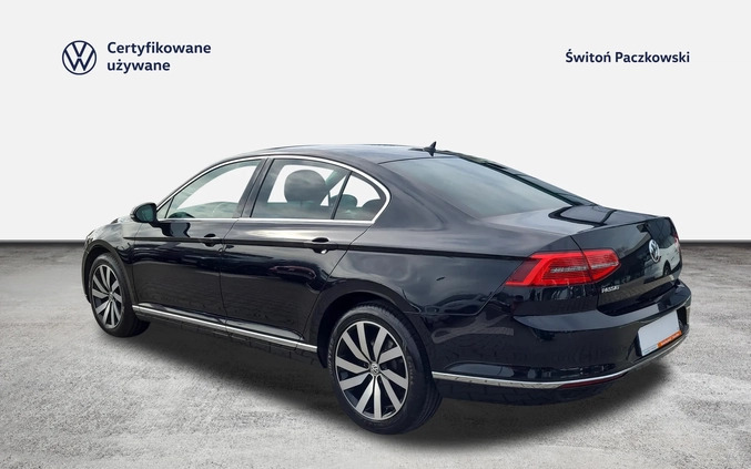 Volkswagen Passat cena 92900 przebieg: 133550, rok produkcji 2018 z Grudziądz małe 667